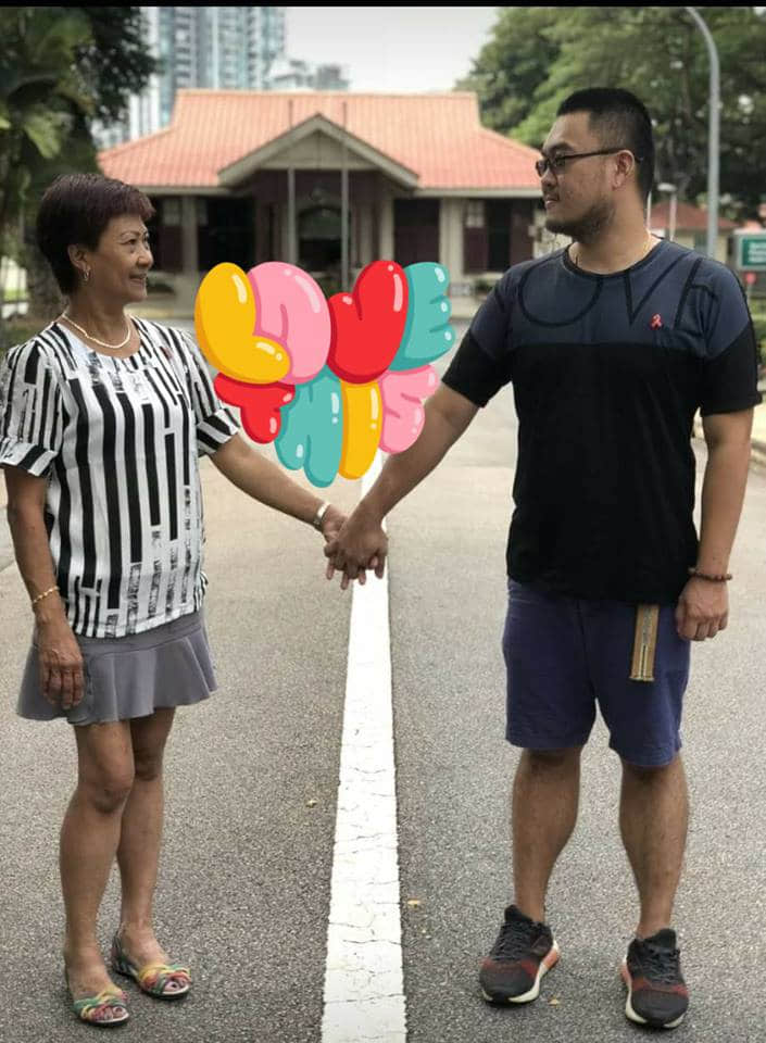 新加坡HIV感染者资料外洩,她站出来支持感染者儿子:学会接纳可以拯救生命 -1 新加坡HIV感染者资料外洩,她站出来支持感染者儿子:学会接纳可以拯救生命-NICEGAY