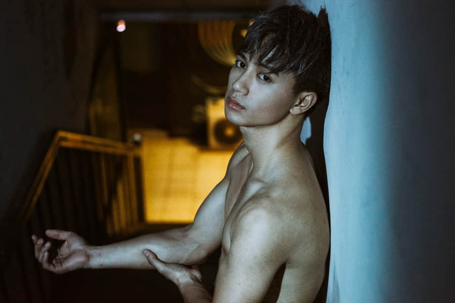 摄影师Kat镜头下的裸身男孩（上）：老派少年与大雨下的裸男 -2