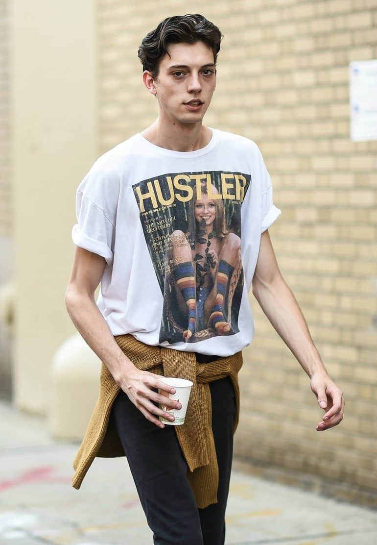 型男穿搭T-shirt加衬衫的指南!让你随兴又有型地迎接夏日-NICEGAY