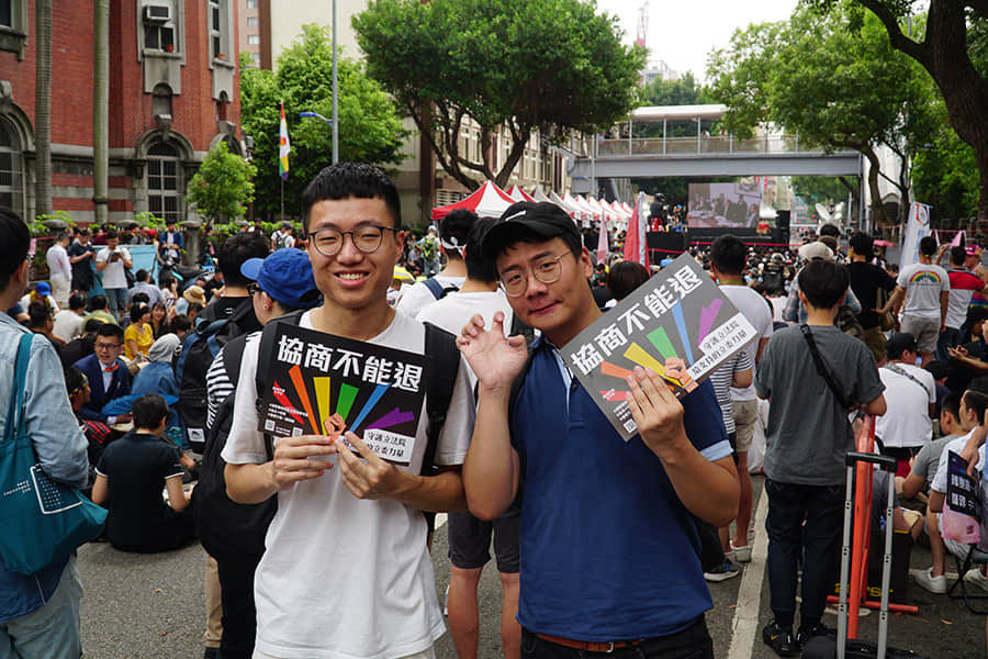 同婚法案协商毫无共识、逐条保留,导演易智言:希望《蓝色大门》中的挣扎可以走入历史-NICEGAY