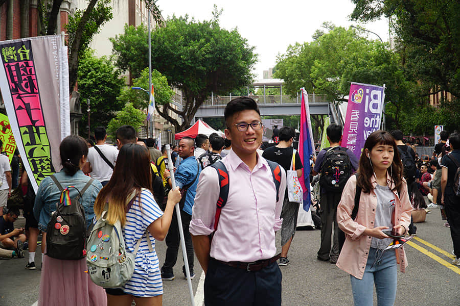 同婚法案协商毫无共识、逐条保留,导演易智言:希望《蓝色大门》中的挣扎可以走入历史-NICEGAY