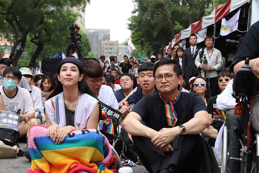 同婚法案协商毫无共识、逐条保留,导演易智言:希望《蓝色大门》中的挣扎可以走入历史-NICEGAY