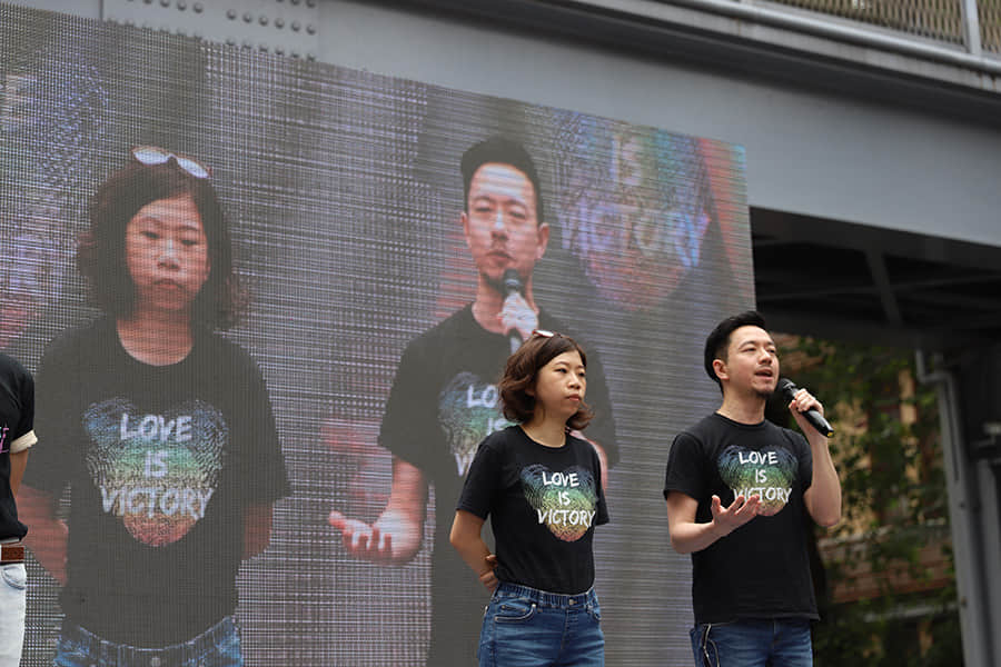 同婚法案协商毫无共识、逐条保留,导演易智言:希望《蓝色大门》中的挣扎可以走入历史-NICEGAY