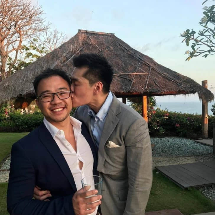 新加坡国父之孙李桓武和男友结婚了!两人甜蜜合照大放闪!-NICEGAY