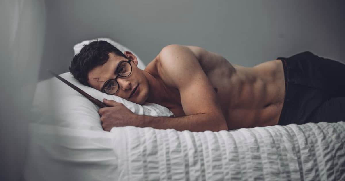 这个鲜肉蜘蛛人令你想撕开衣服 既哈利波特后鲜肉又献上性感蜘蛛人造型-NICEGAY