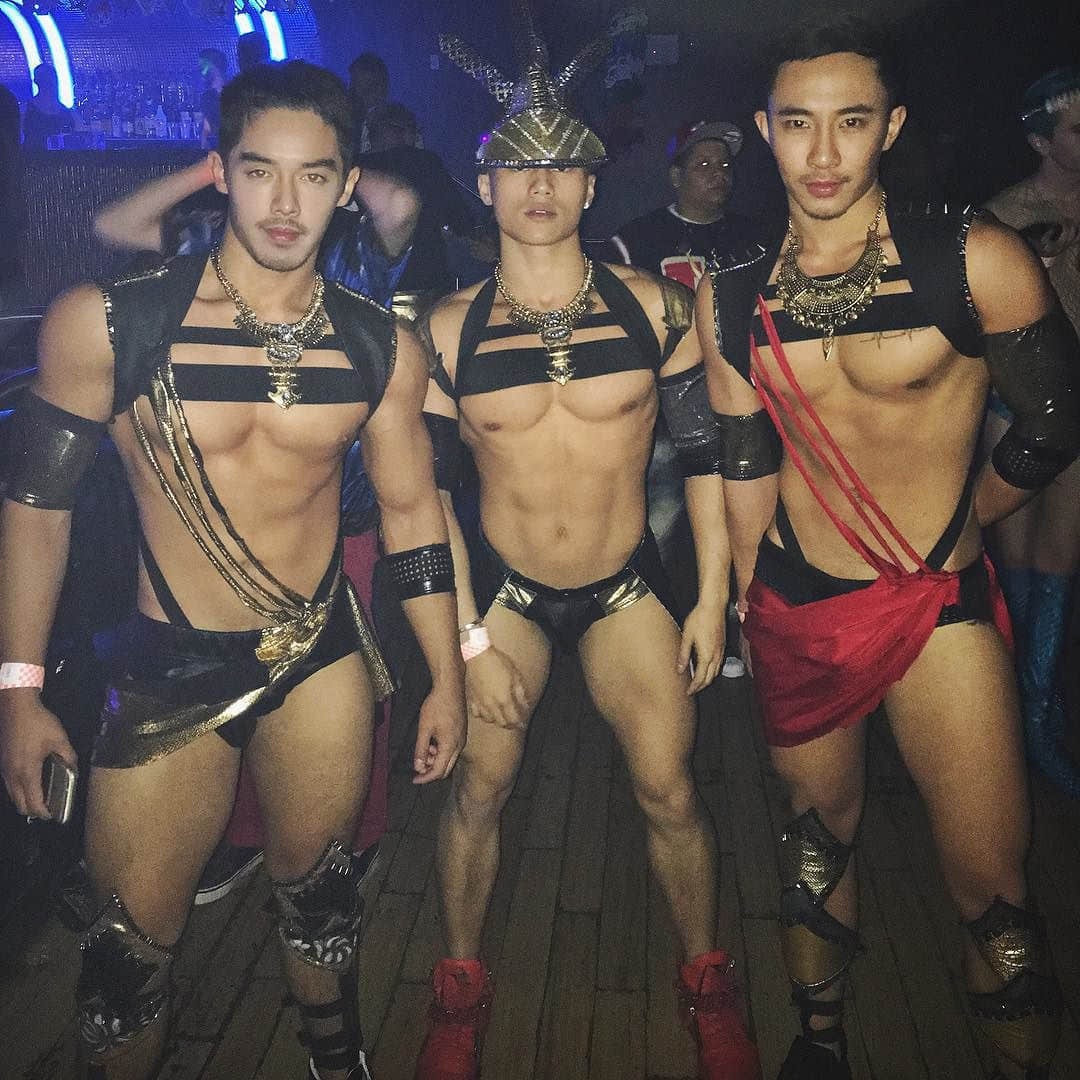 10个在万圣节让路人行注目礼的超抢眼造型 让你跳脱无聊打扮!-NICEGAY