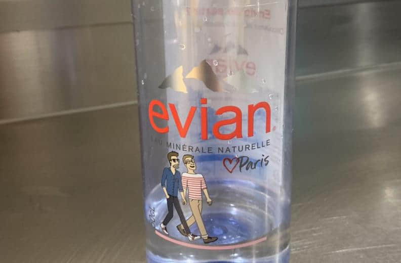 法国矿泉水Evian男同志包装遭反同抱怨 官方超酸回应获24万个赞!-NICEGAY