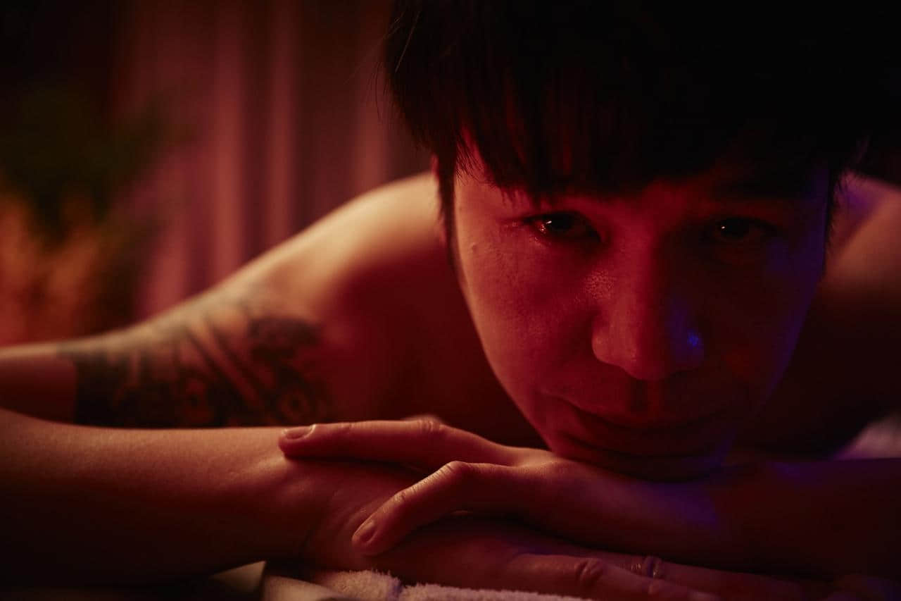 台湾短片《痴情马杀鸡》集合新生代演员共同出演 《与恶》男星王可元亲密按摩手技最撩人-NICEGAY