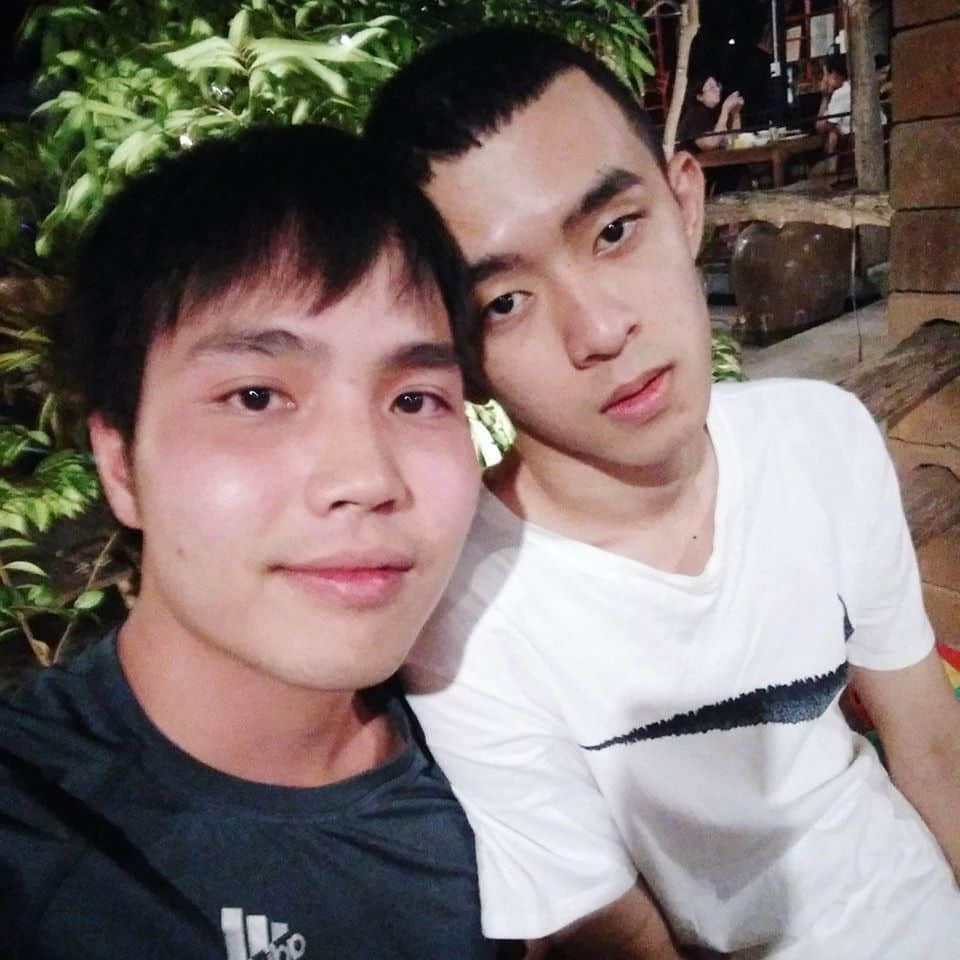 泰国男同志伴侣为婚姻平权抗议 在议会当众接吻:「这是身而为人的普世权利」-NICEGAY