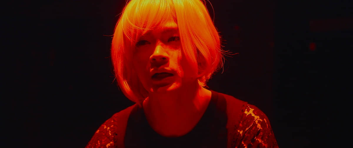 《双面装扮》影评:因同志而获利,却过不了内心恐同的那一关-NICEGAY