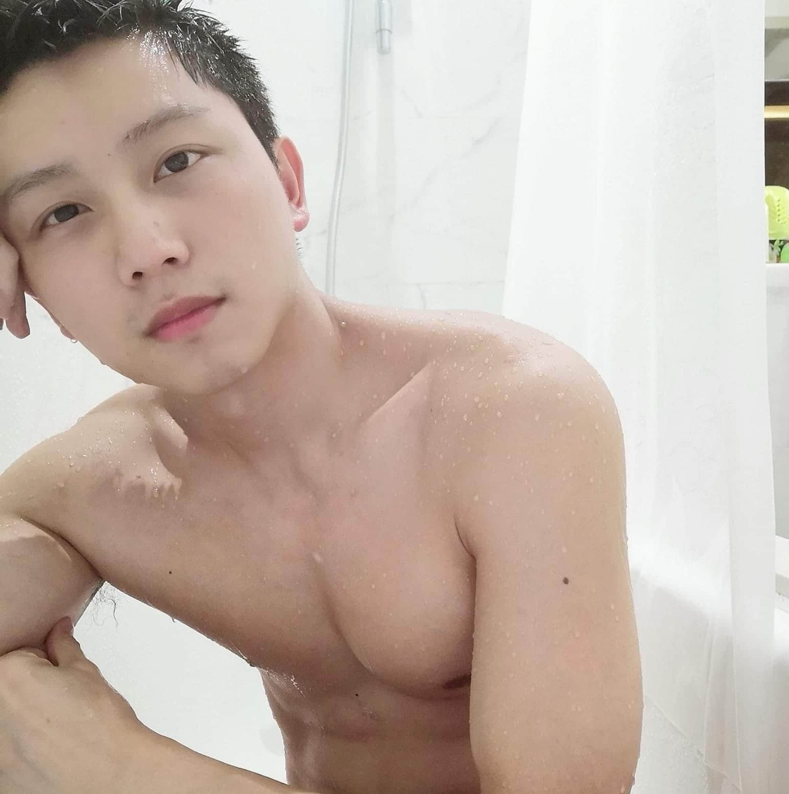 香港阳光大男孩蓝源玮:走出酸民言语 用出柜鼓舞人心-NICEGAY
