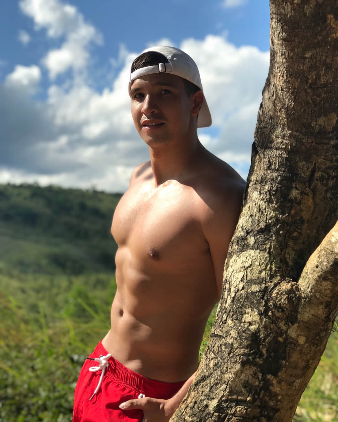 菲律宾同志片《爱无所禁》!性感男星Markki Stroem主演,在爱和情慾间来回游荡! -2 菲律宾同志片《爱无所禁》!性感男星Markki Stroem主演,在爱和情慾间来回游荡!-NICEGAY