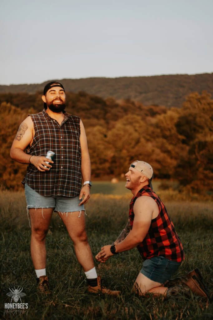 网PO直男兄弟情超有爱,未知一桩美事引发正反两派网友各自表述-NICEGAY
