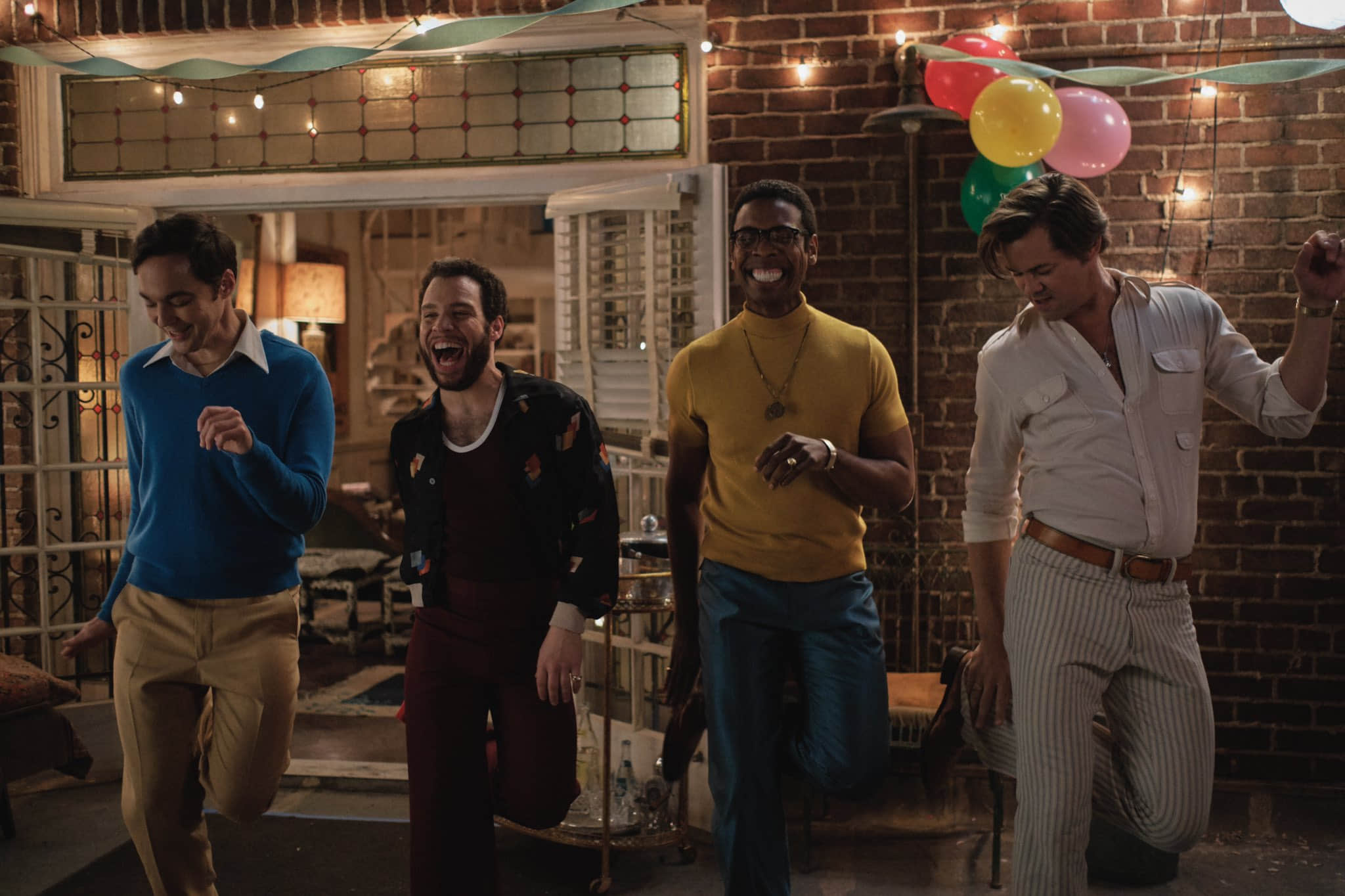 Netflix改编影集《The Boys In The Band》同志型男演员大集合 官方释出剧照粉丝狂敲碗! -1 Netflix改编影集《The Boys In The Band》同志型男演员大集合 官方释出剧照粉丝狂敲碗!-NICEGAY