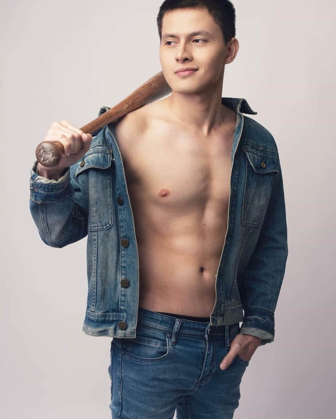 菲律宾当红鲜肉主演《摇滚男孩恋习曲》 Arkin Del Rosario为LGBTQ+发声 -4 菲律宾当红鲜肉主演《摇滚男孩恋习曲》 Arkin Del Rosario为LGBTQ+发声-NICEGAY