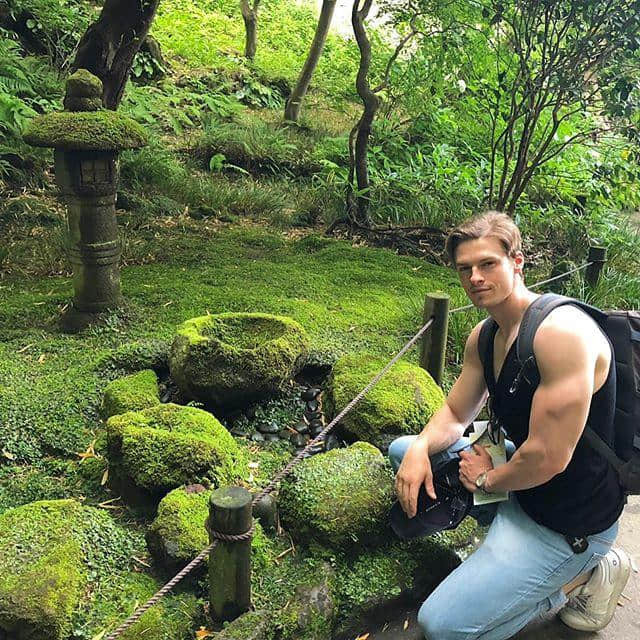 周一品肌肉｜瑞典面孔X日本国籍的肌肉猛男园艺设计师：村雨辰刚 -1