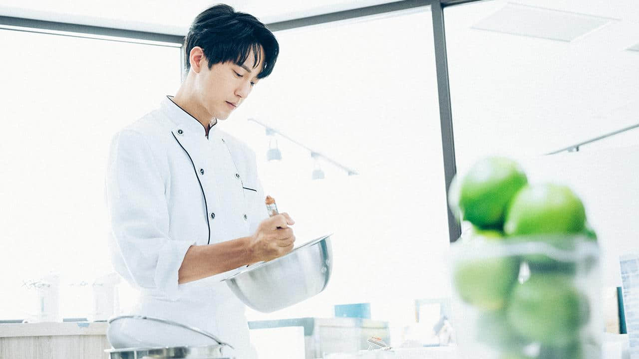 内外皆巨,手活也很重要!外冷内暖邱昊奇出演BL剧《馋上你》执擀面杖 -1 内外皆巨,手活也很重要!外冷内暖邱昊奇出演BL剧《馋上你》执擀面杖-NICEGAY