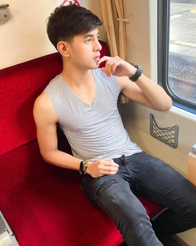 周六尝鲜肉|直接路上遇到抱回家的泰国鲜肉小萌宠:Wst Suwannathep-NICEGAY