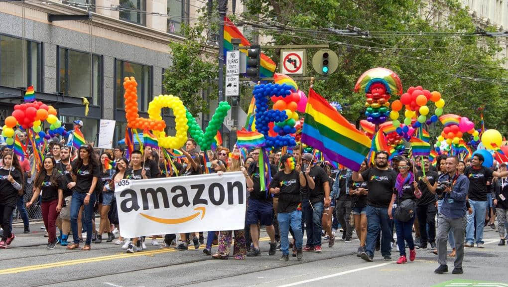 被误用的爱:反同组织网路偷渡,利用亚马逊公益计画获利-NICEGAY