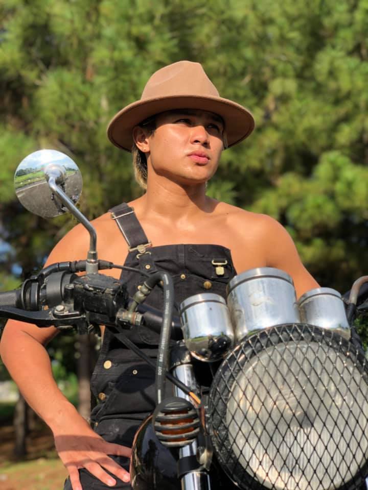 网路影片露大肌!Wendell Saviour Ramos 靠腰力冲人气,前后冲撞让人血脉贲张 -2 网路影片露大肌!Wendell Saviour Ramos 靠腰力冲人气,前后冲撞让人血脉贲张-NICEGAY
