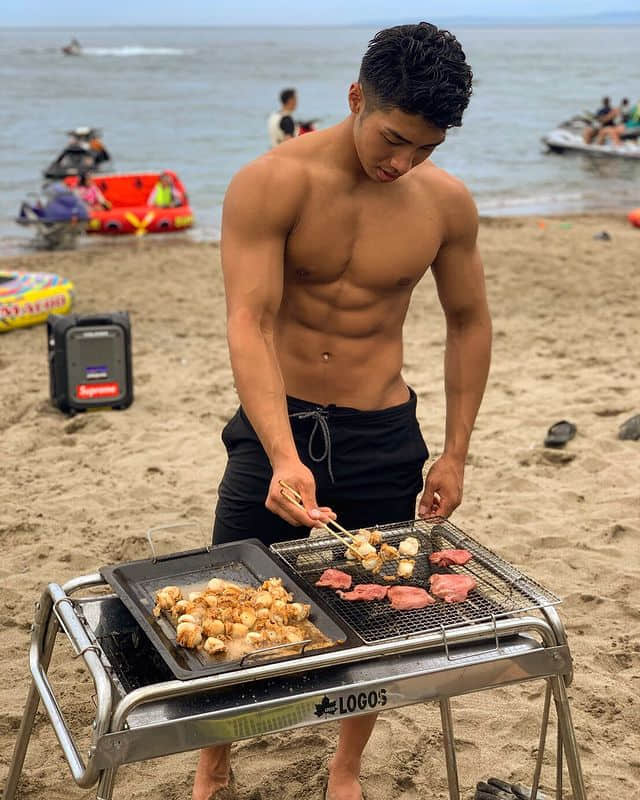 周一品肌肉|想练大肌肌?快欣赏不能错过的日本童颜巨巨:武田大地-NICEGAY