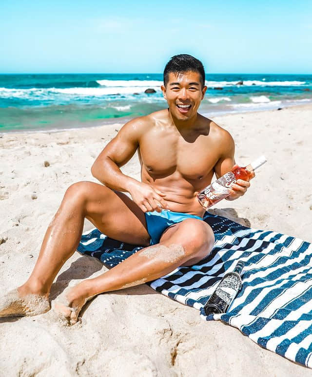 周一品肌肉|正能量充满!微笑比阳光灿烂的澳洲肌肉男给你全日好心情:Noah Gao-NICEGAY