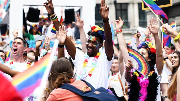 英国两大同志游行回来了!2021夏秋大街将披上满满彩虹-NICEGAY