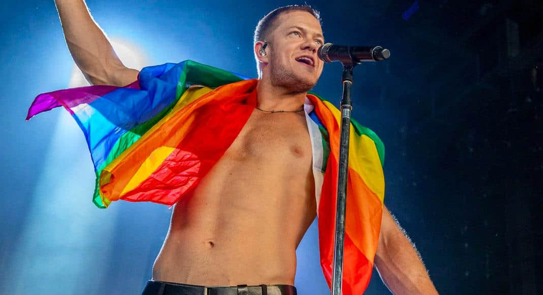 谜幻乐团主唱大手笔!捐赠百万美金力挺同志族群&-NICEGAY