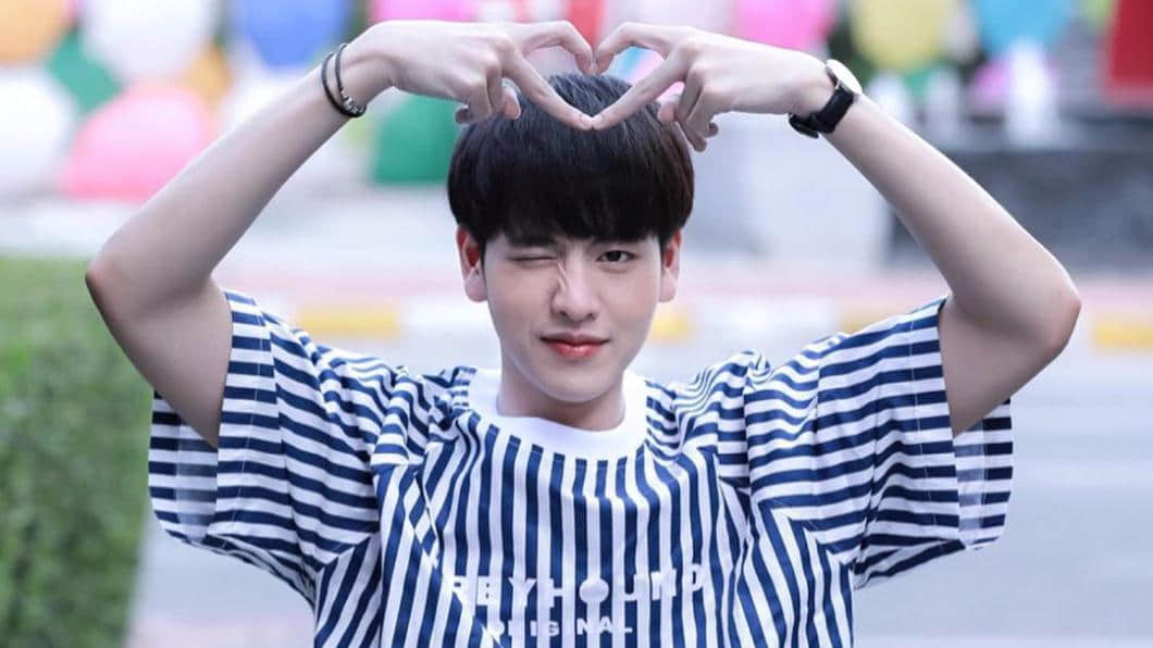 这么可爱一定是男孩子!泰国新星Benz Panupun Vongjorn首挑《恋爱无名氏》大樑 奶狗长相甜出姨母笑-NICEGAY