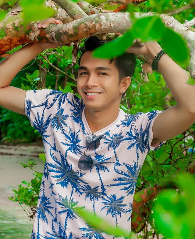 周六尝鲜肉|南洋风情攻袭!菲律宾小哥夏日浪漫无法抵挡:Zeph Enrique Briones-NICEGAY