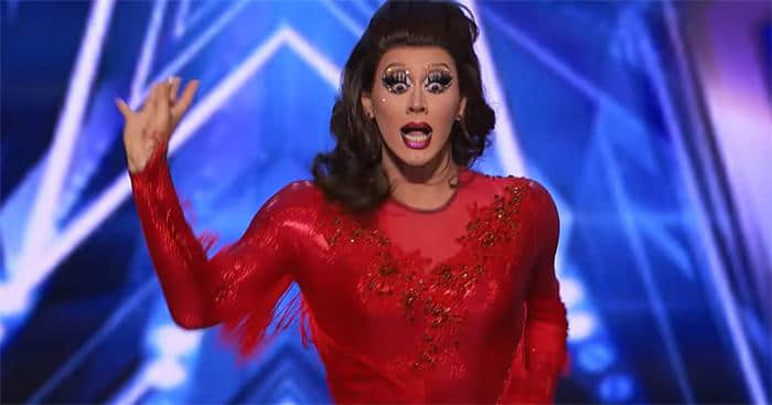 软骨功变装皇后《美国达人秀》登场!一边特技一边对嘴唱-NICEGAY