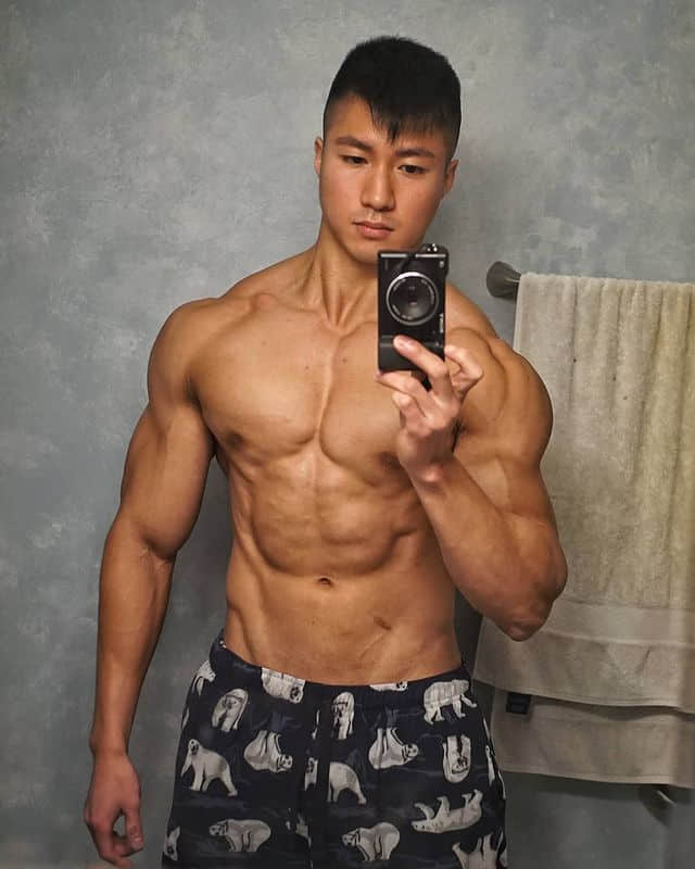 周一品肌肉|又热又辣无法招架!中日混血肌肉帅哥让你性慾直接星爆:Alex Oda-NICEGAY
