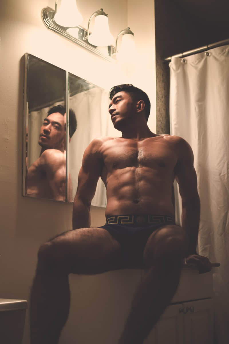 缅甸性感帅哥Okkar访谈!大秀身材之余也曾相挺缅甸同志权益!-NICEGAY