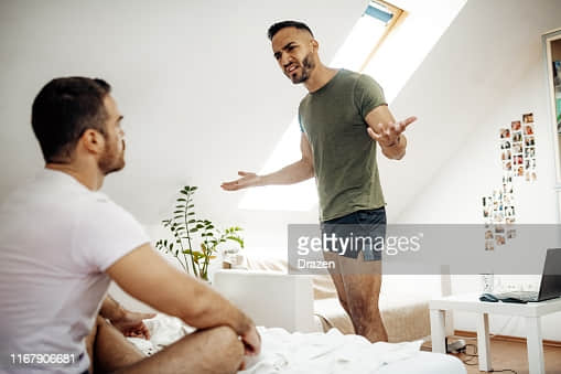 男同志爱侣复杂纠纷恋他人 设局偷拍伴侣与按摩师啪啪-NICEGAY