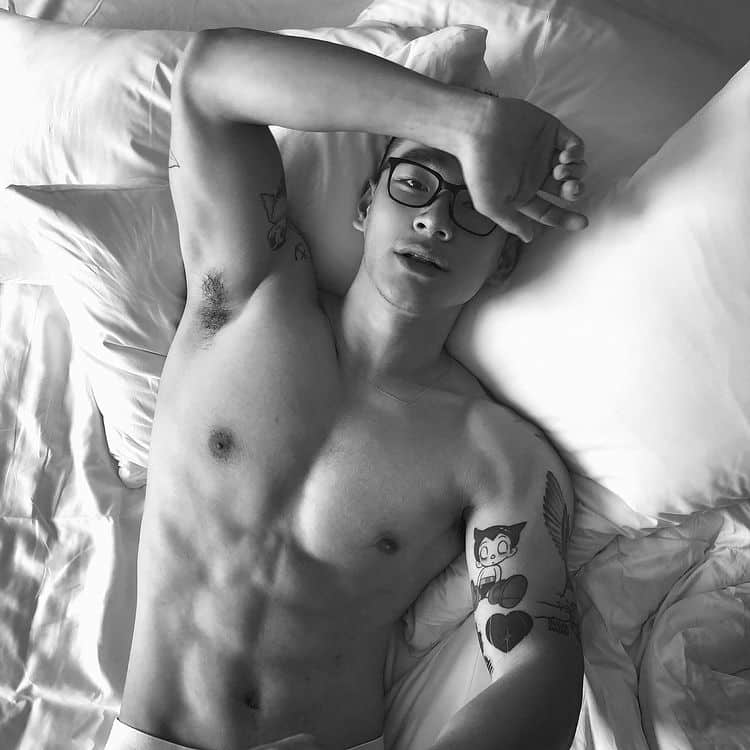 周六尝鲜肉|今晚想来一点坏男孩?狼系鲜肉男激发你的兽慾:大发-NICEGAY