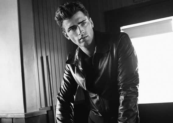 周一品肌肉|深邃眼神锁定你!美国金城武填满你心中空位:Sean O'Pry-NICEGAY