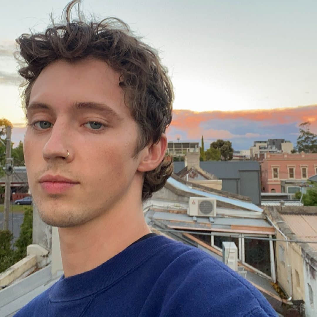 同志鲜肉歌手 Troye Sivan 确定出演潮男蓝调歌手 The Weeknd 监制影集《The Idol》-NICEGAY
