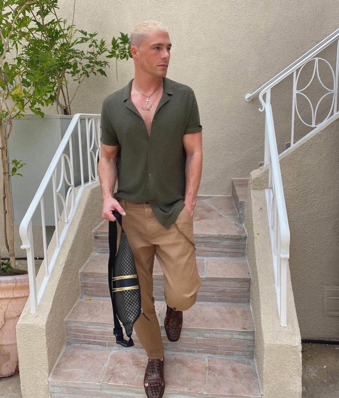 Colton Haynes 大爆好莱坞黑暗面! 「想要机会?你得衣衫不整地送文件!」-NICEGAY