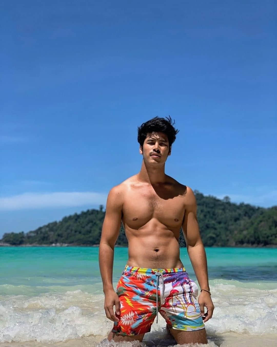 周六尝鲜肉|收服 16 位泰国帅哥的魅惑电眼王子:Chudjane-NICEGAY
