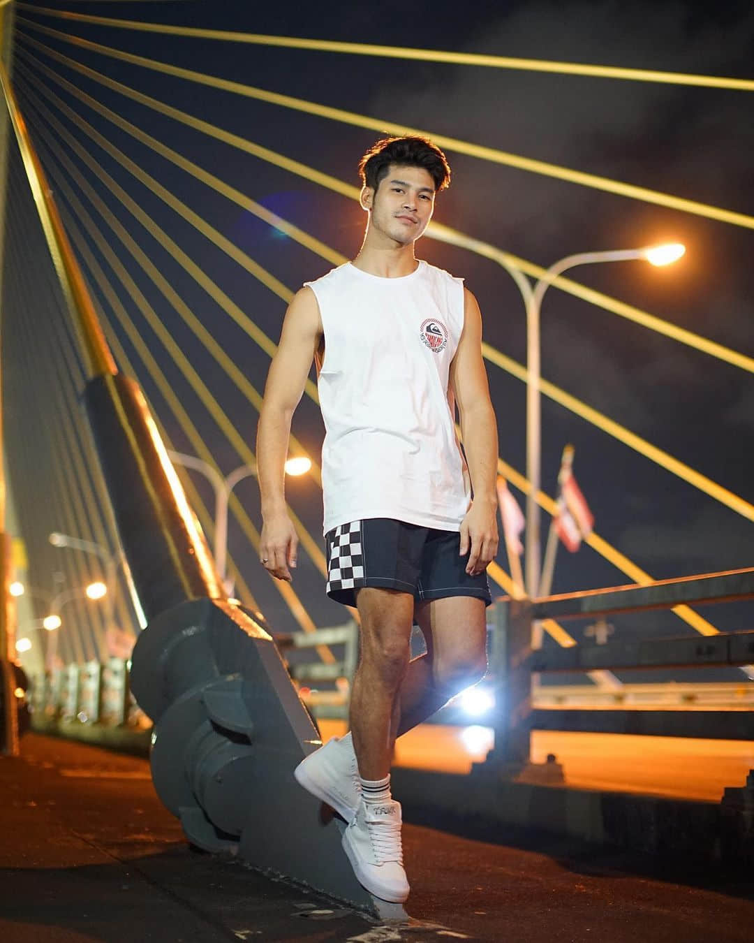 周六尝鲜肉|收服 16 位泰国帅哥的魅惑电眼王子:Chudjane-NICEGAY