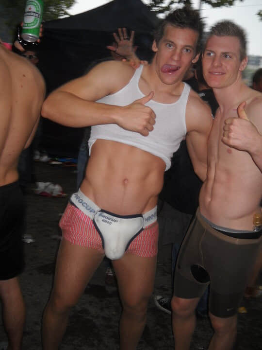 直男的轉彎派對:「真的好想在 30 歲生日找男同志們玩群交派對!」-NICEGAY