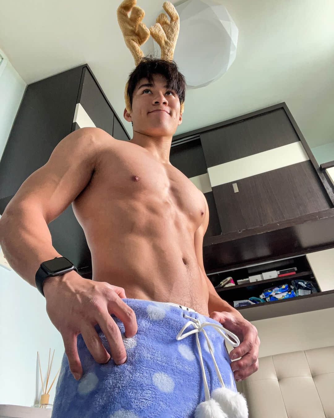 週六嚐鮮肉|想被全速衝撞! 可萌可猛的橄欖球員:Vitaly Yip-NICEGAY