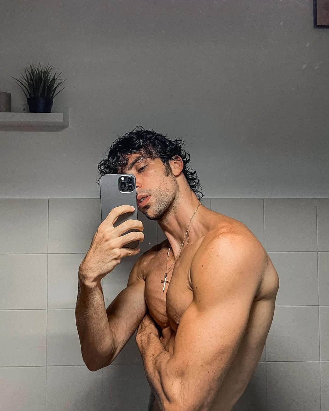 週一品肌肉|迷人的危險!傲人大胸、性感到令人窒息的男模:CARLOS SAN JUAN-NICEGAY