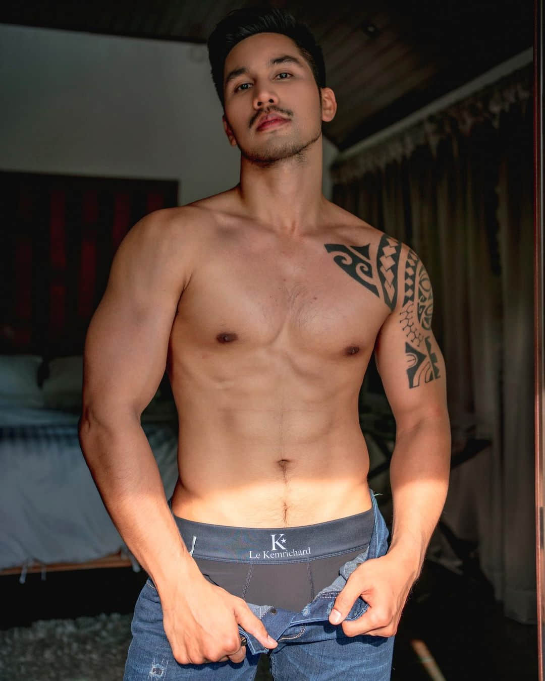 週一品肌肉|讓人春心蕩漾的泰國美肌部落客:Phattarapol-NICEGAY