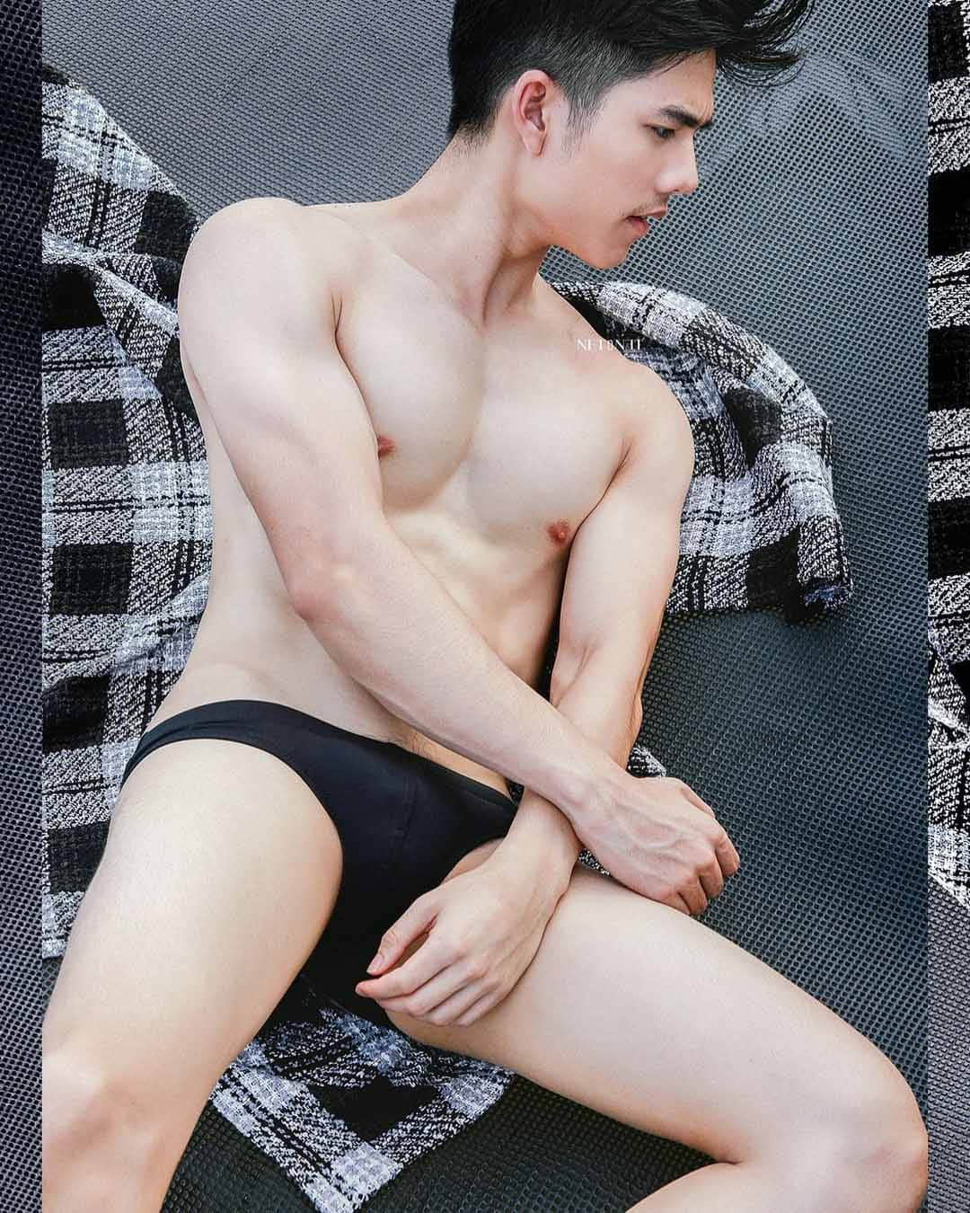 週六嚐鮮肉|清新泰模的微肌誘惑:Earth Kritsapich-NICEGAY