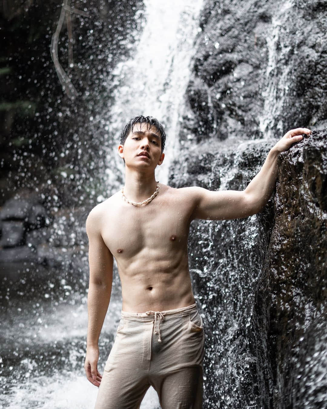 週六嚐鮮肉|清新泰模的微肌誘惑:Earth Kritsapich-NICEGAY