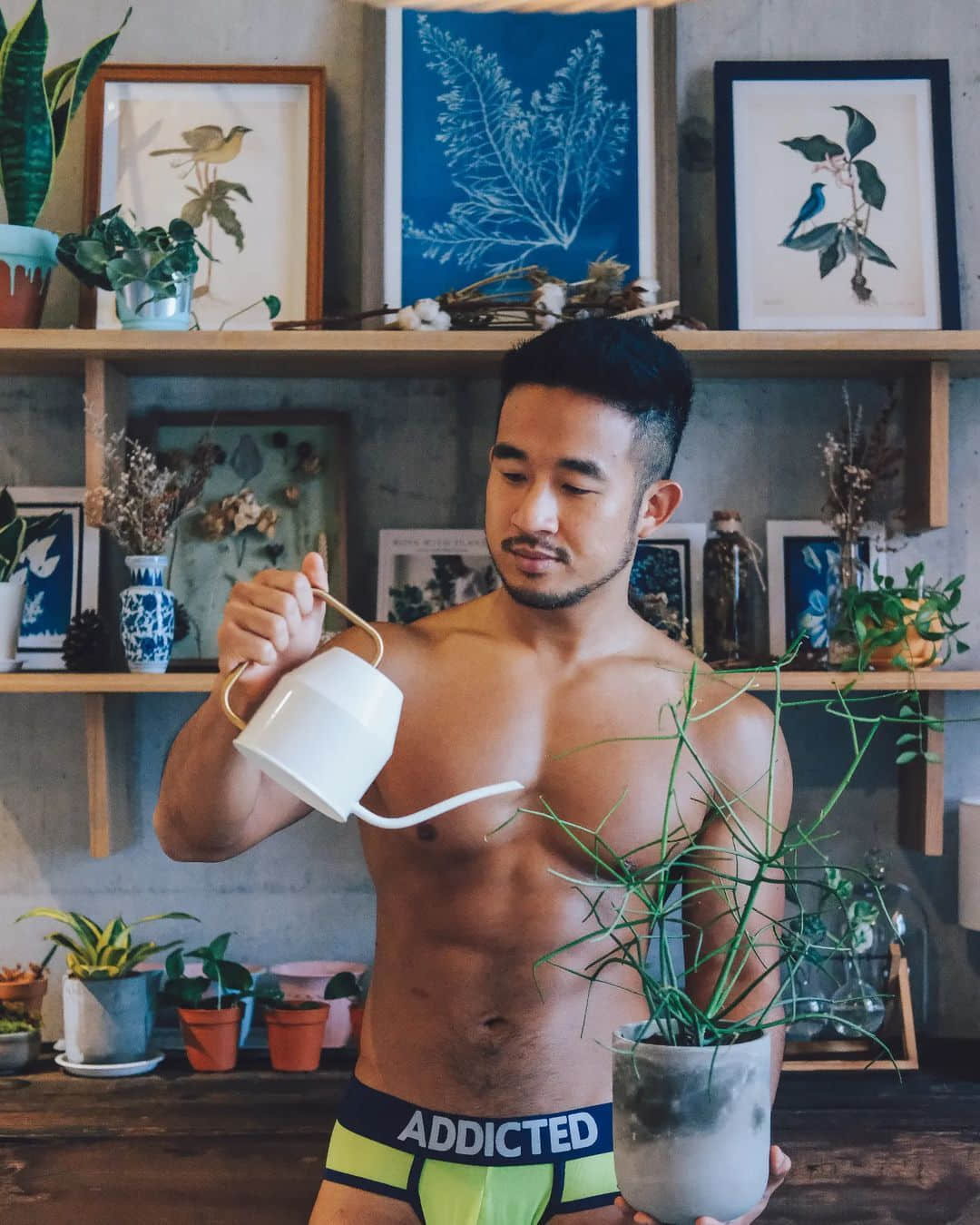 週一品肌肉|牛仔裝、制服控!大馬猛男角色扮演讓你心癢癢:Sam-NICEGAY