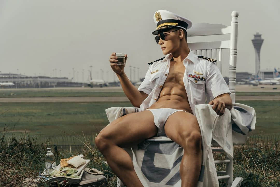週一品肌肉|淫領風騷!香港猛男驚艷登上澳洲同志雜誌:John John-NICEGAY