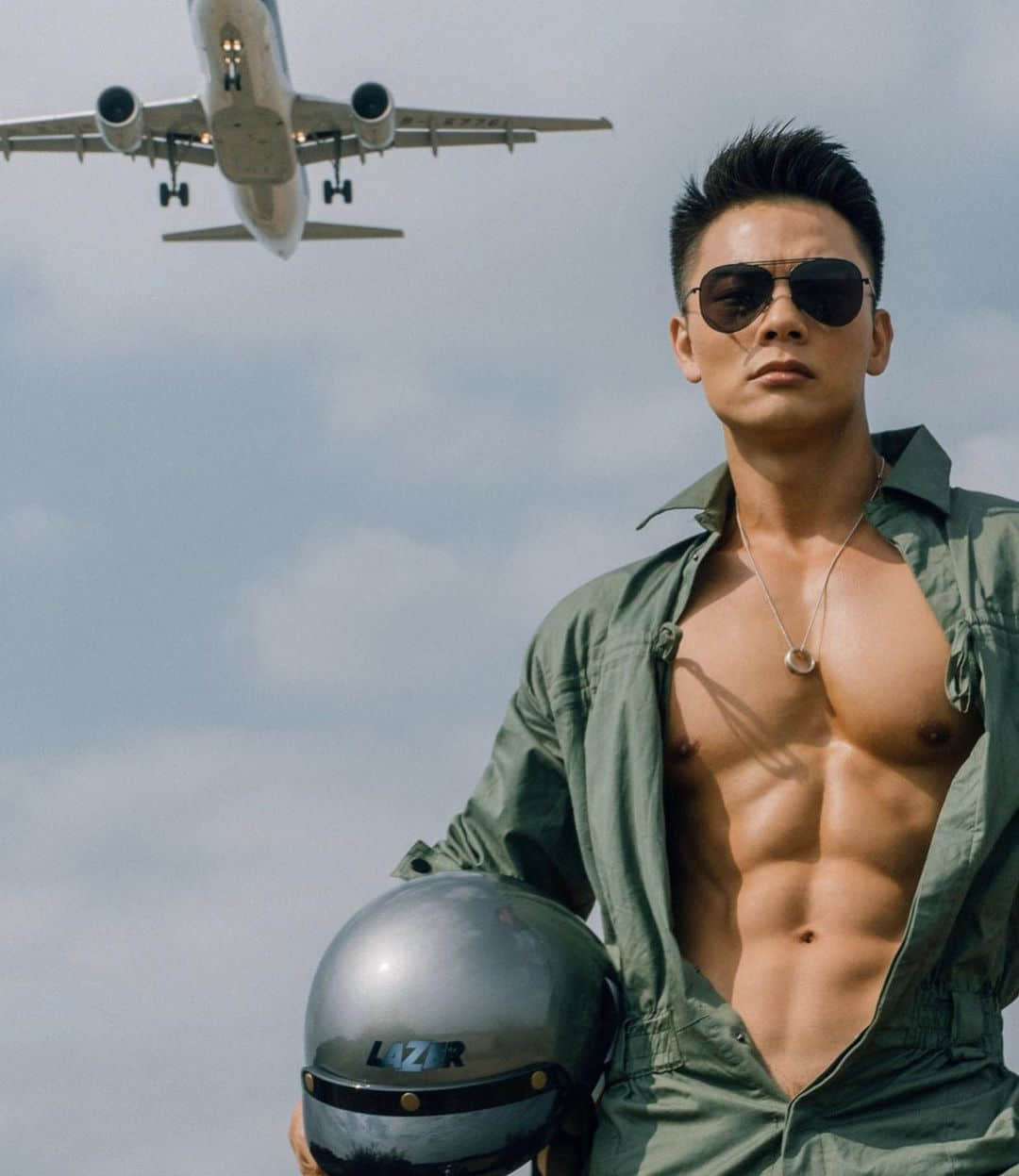 週一品肌肉|淫領風騷!香港猛男驚艷登上澳洲同志雜誌:John John-NICEGAY