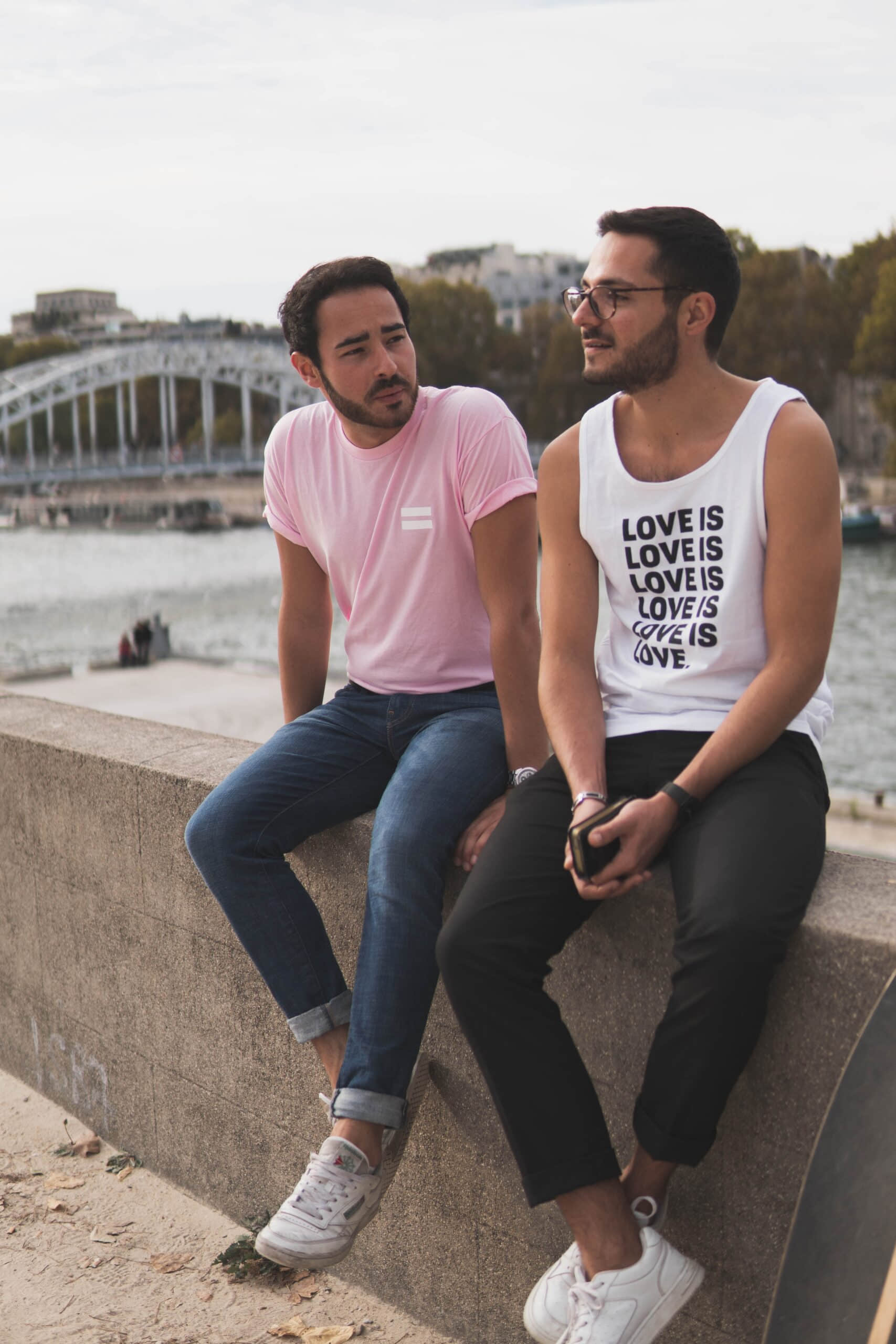 只是想要有人一起玩! 直男和同志能建立深厚的純友誼嗎?-NICEGAY